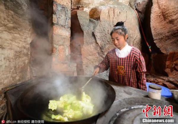 女大学生毕业出家