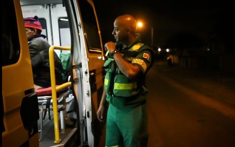 Dimitri Beukes reports a new patient to control room in Tygerberg. Beukes is a paramedic who has been attacked in a recent assault against EMS staff. Picture: Anthony Molyneaux/EWN