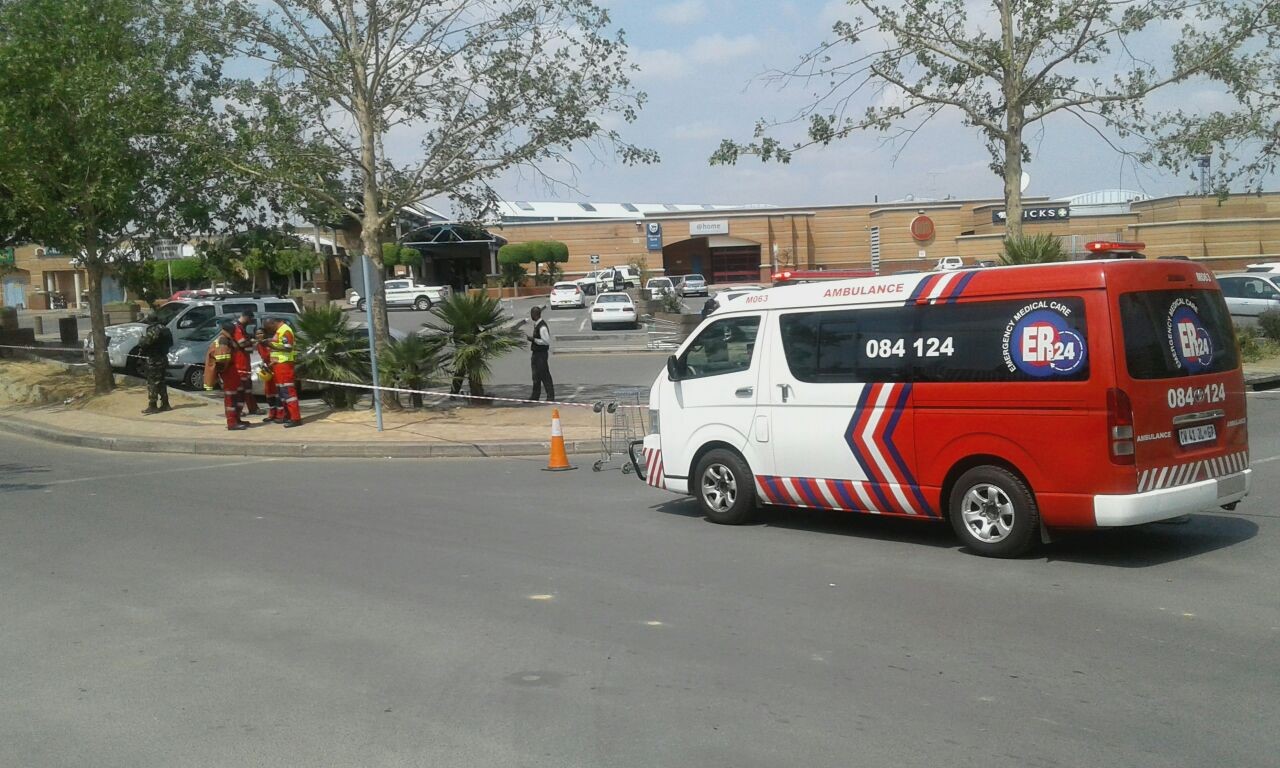 Scenes from the bomb scare at Fourways Mall.